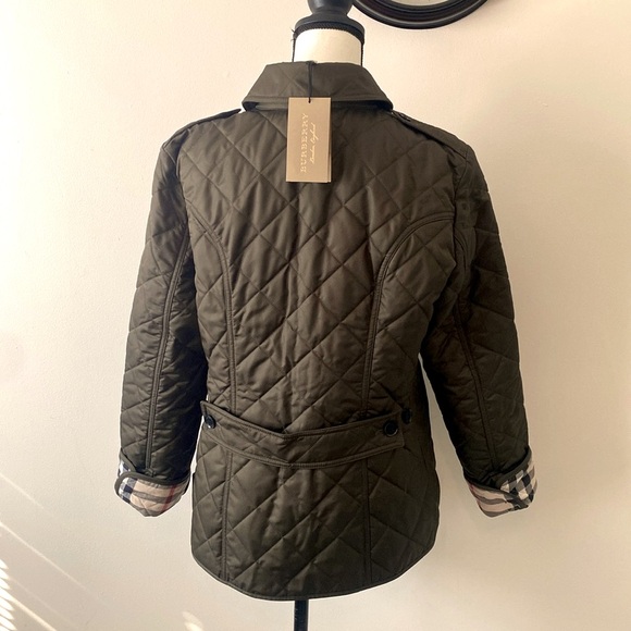 Burberry Quilted Jacket - Picture 3 of 17